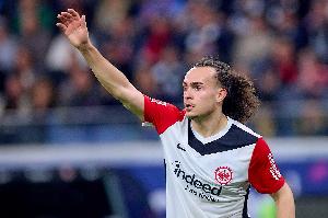 罗马诺：英超多队关注法兰克福中卫泰特，身价2400万欧