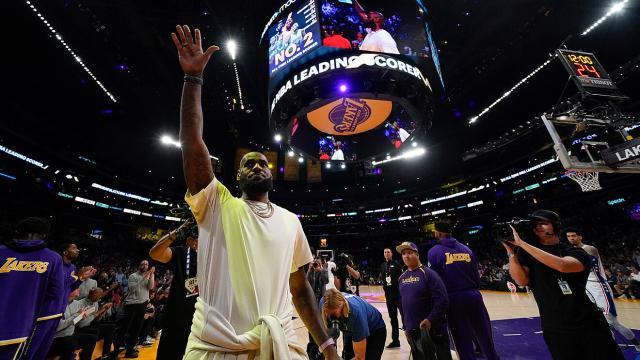 hth官网入口-沃格尔：球队成绩拖累詹姆斯，但他值得MVP奖杯